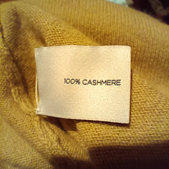 Cashmire, beige, V neck sweater - Picture 5 of 5